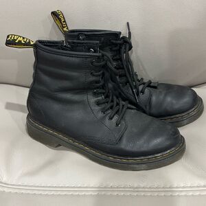 Doc Martins kids 1460j sz 4